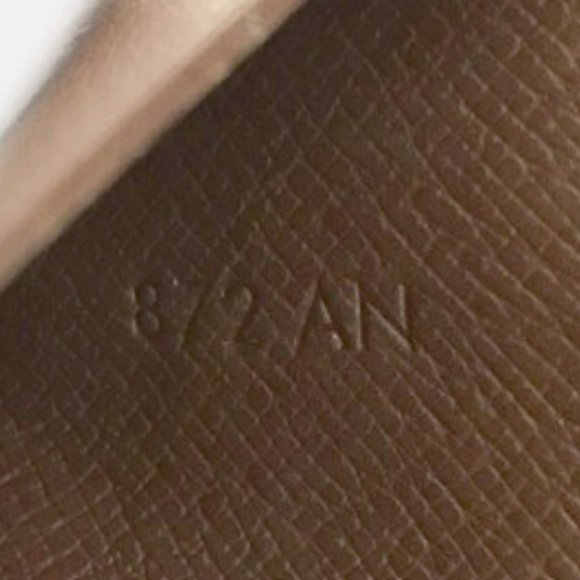 AUTHENTIC Louos Vuitton MONOGRAM AGENDA Cover - Picture 10 of 16